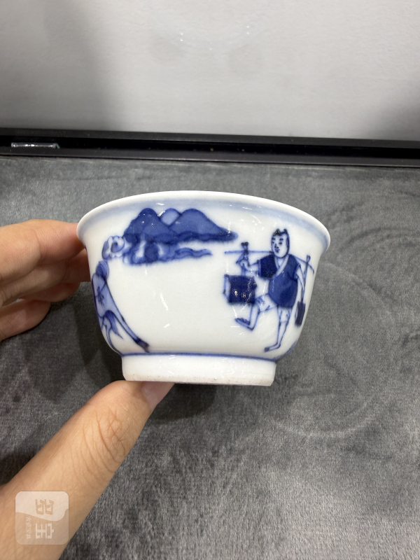 清康熙青花货郎图杯碟一套 - 图12
